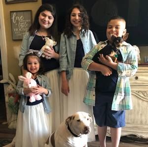 Meet your Posher, Elisha